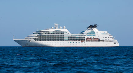 Seabourn Quest at sea