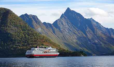 Hurtigruten — The Best Cruise Line for Norway